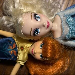 ❄️ Disney Frozen Elsa & Anna Doll Lot – 12” Figures w/ Outfits 👑